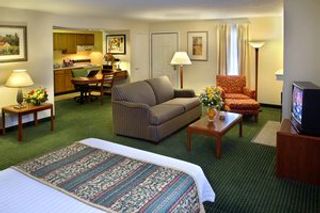 Sonesta ES Suites Providence Airport