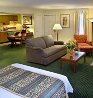Sonesta ES Suites Providence Airport