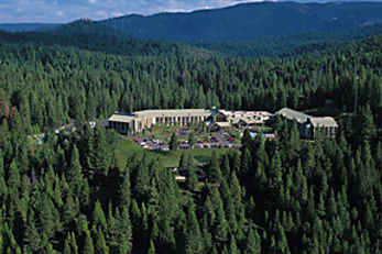Tenaya Lodge at Yosemite