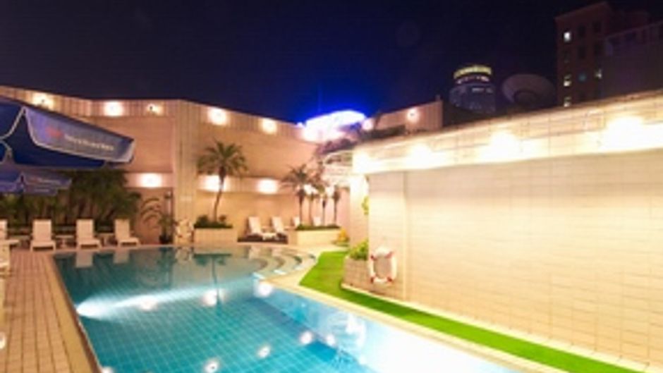 The Empire Hotel Hong Kong Pool