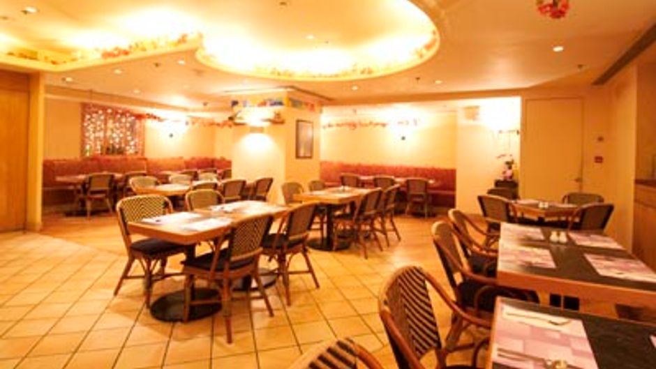 The Empire Hotel Hong Kong Restaurant