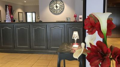 Henry II Hotel