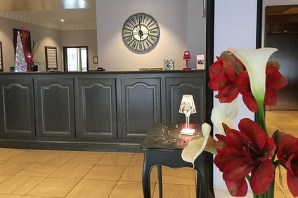 Henry II Hotel