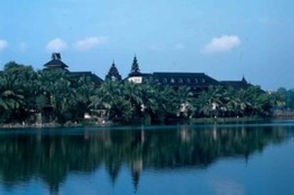 Kandawgyi Palace Hotel