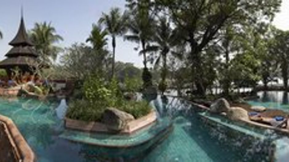 Kandawgyi Palace Hotel Pool