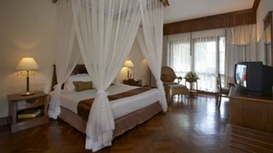 Kandawgyi Palace Hotel Room