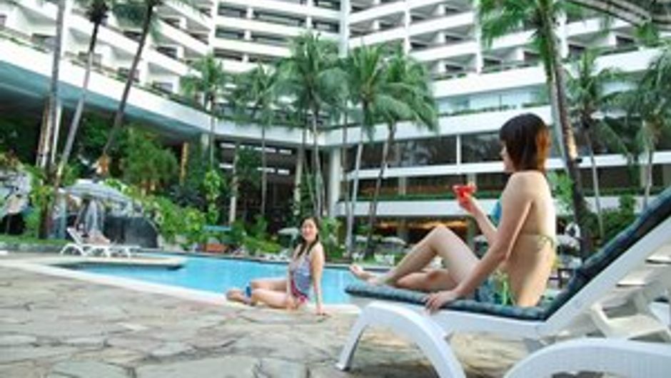Hotel Equatorial Penang Pool
