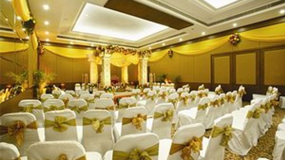 Hotel Express Residency Banquet