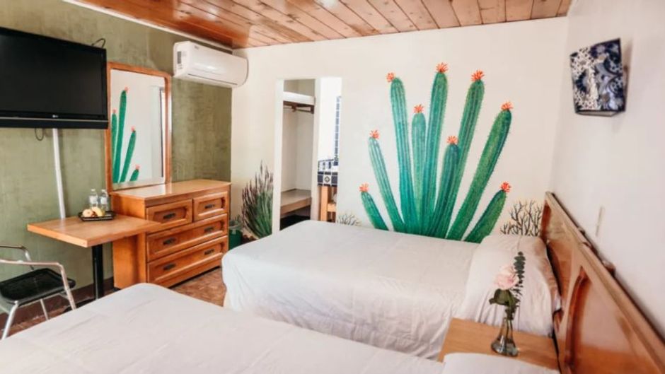 Las Palmas Room