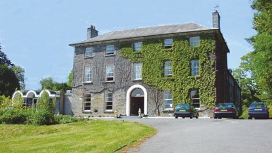 Hammet House Exterior