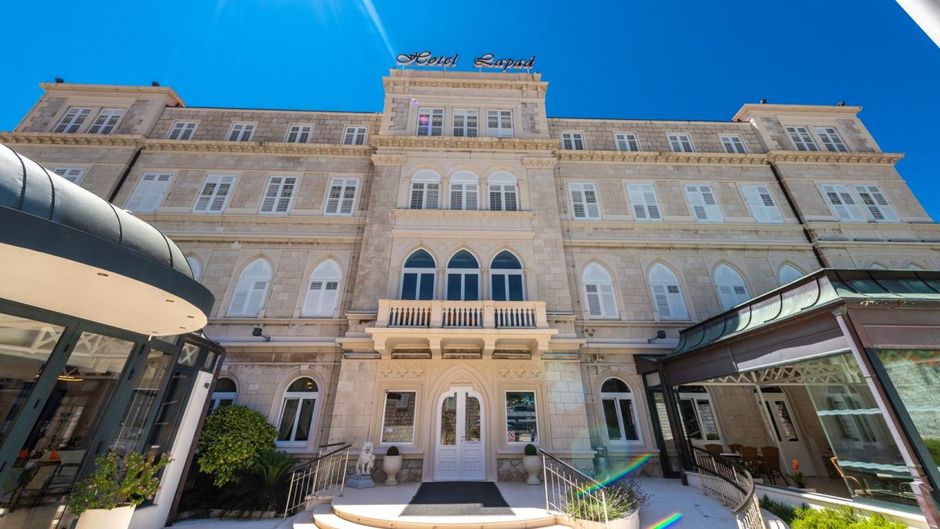 Hotel Lapad Exterior