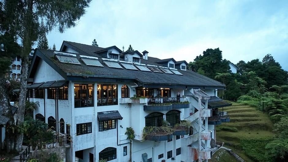 Strawberry Park Resort Exterior