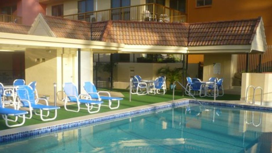Coral Towers Holiday Apartments Pool