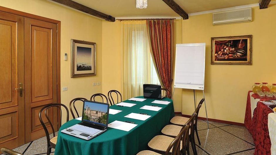 Bonconte Hotel Meeting