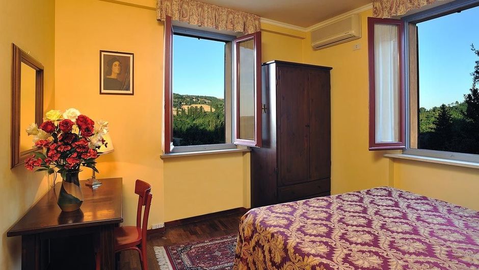 Bonconte Hotel Room