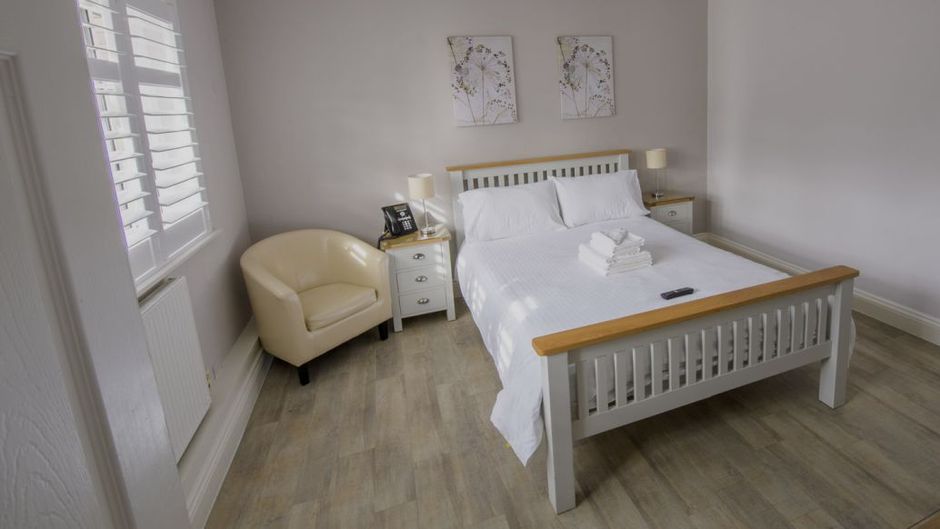 Ye Olde Plough House Room
