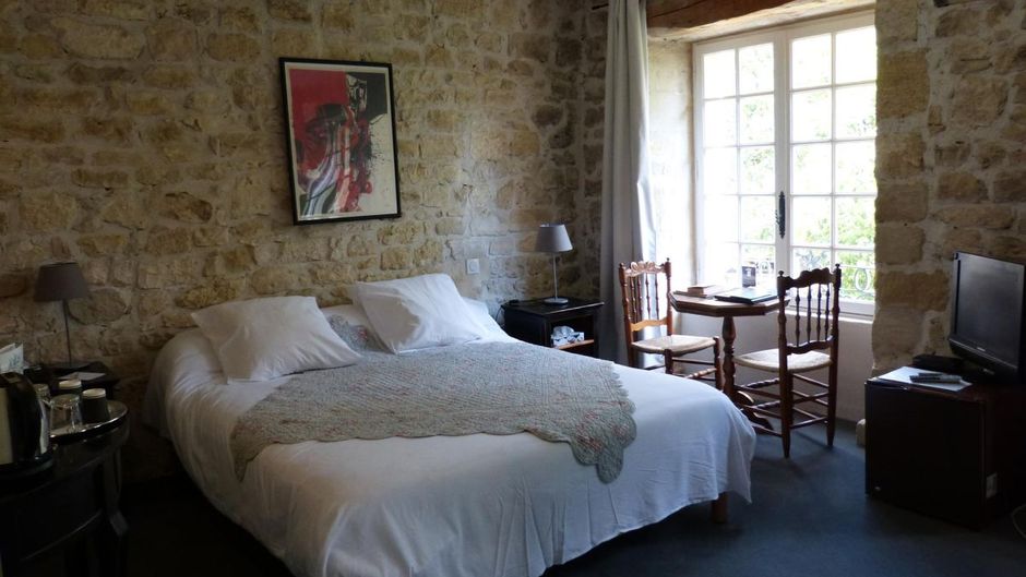 Chateau d'Arpaillargues Room