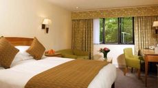 Redwood Hotel & Country Club