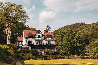 Craig-y-Dderwen Riverside Hotel