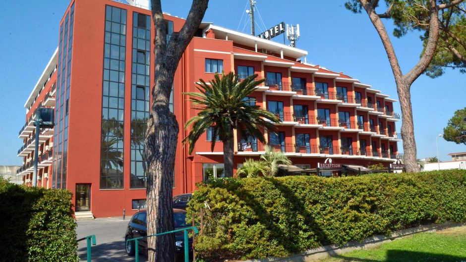 Park Hotel Exterior
