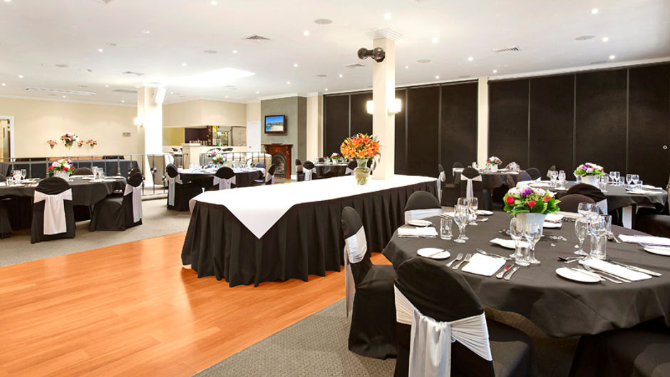 Checkers Resort & Conference Centre Restaurant