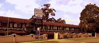 Golden Chain Ascot Motor Inn