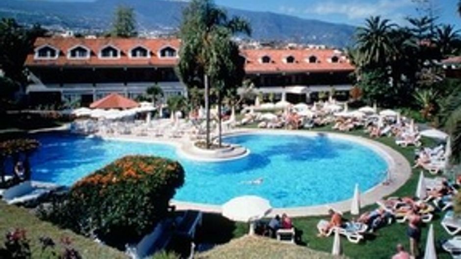 Hotel Parque San Antonio Pool