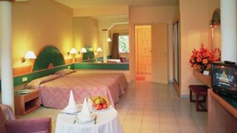Hotel Parque San Antonio Room