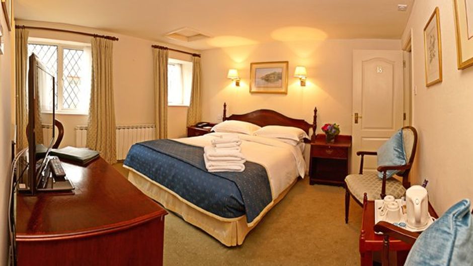 Greenhills Country Hotel Room