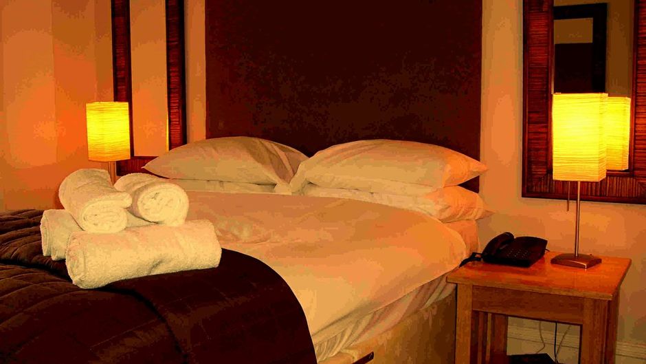 Annandale Arms Hotel Room
