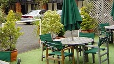 The Grosvenor Motor Inn
