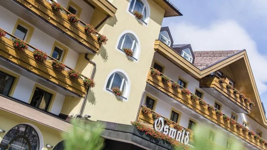 Oswald Hotel Exterior