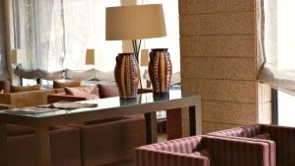 Dom Goncalo Hotel & Spa Lobby