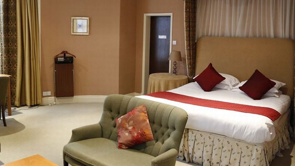 The Crown Hotel Suite