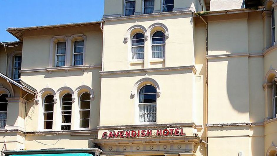 Metropole Hotel Exterior