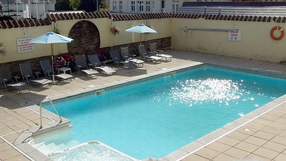 Metropole Hotel Pool