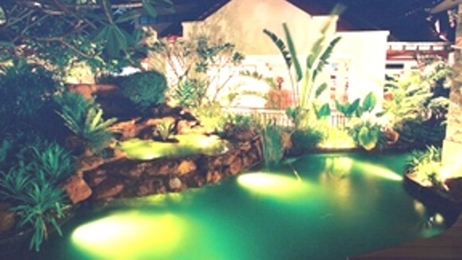 Woodlands Hotel & Resort Exterior
