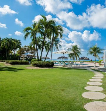 Aqua Bay Club Condos