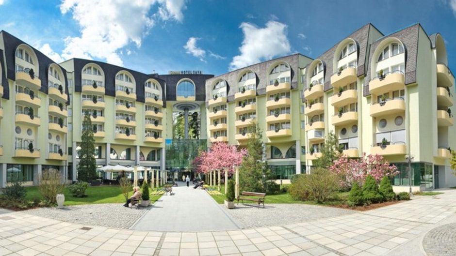 Grand Hotel Sava Exterior