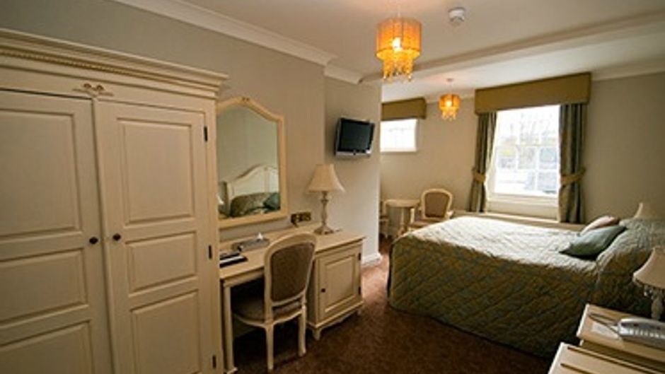 The Feathers Royal Hotel Room