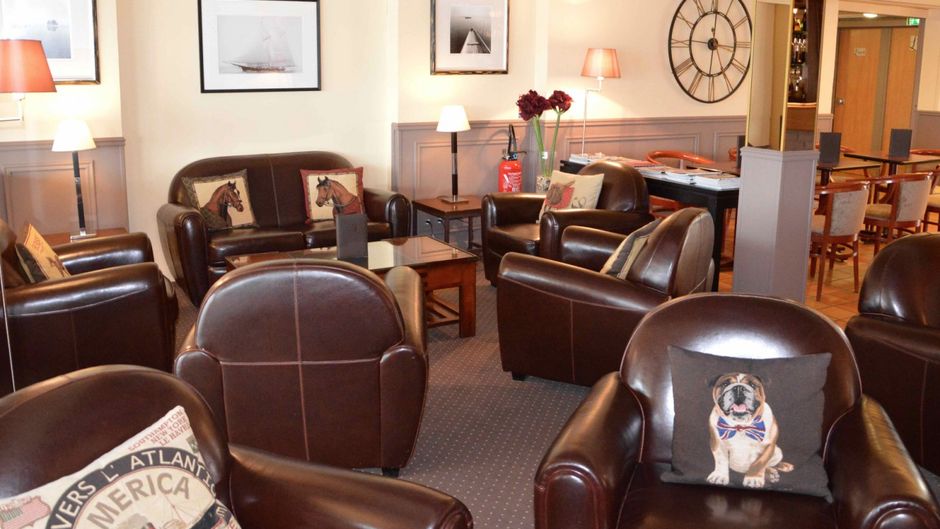 Eden Park Hotel Lobby