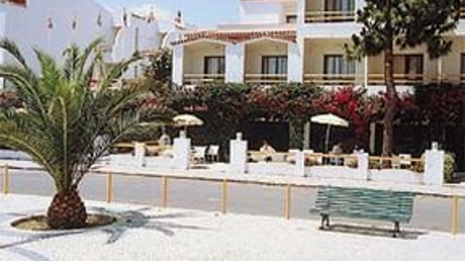 Casablanca Inn Exterior