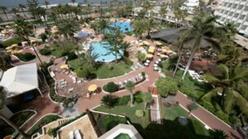 H10 Las Palmeras Exterior