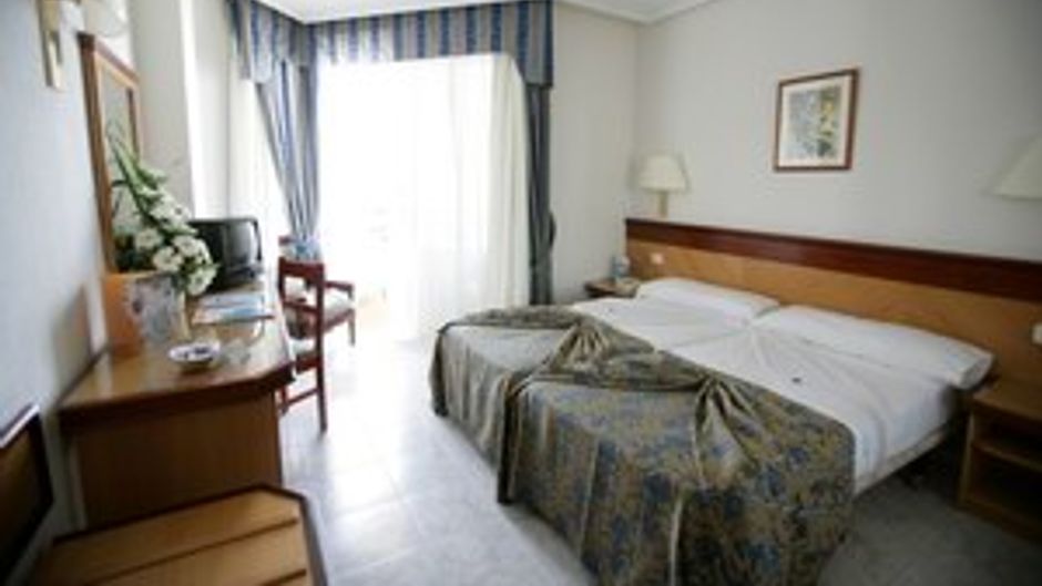H10 Las Palmeras Room