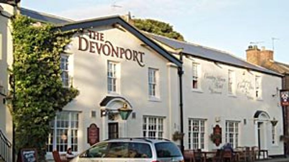 Devonport Hotel Exterior