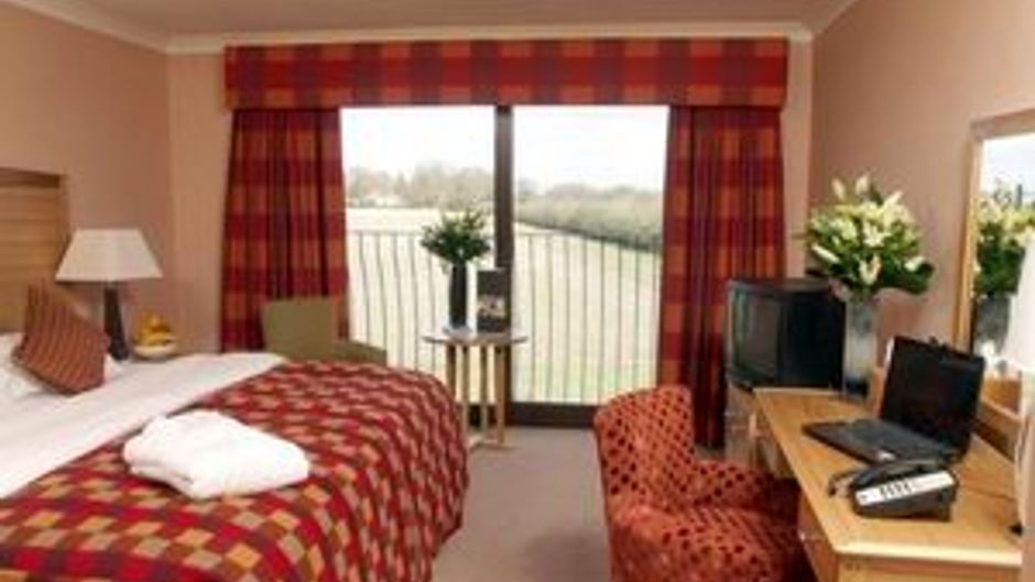 Warwickshire Park Hotel Kenilworth Room