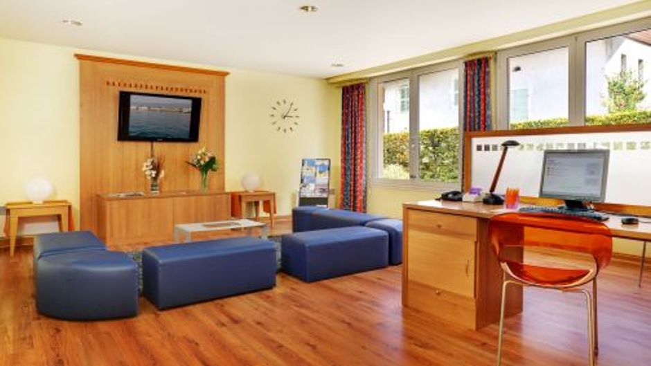 m3 Hotel Ferney Lobby