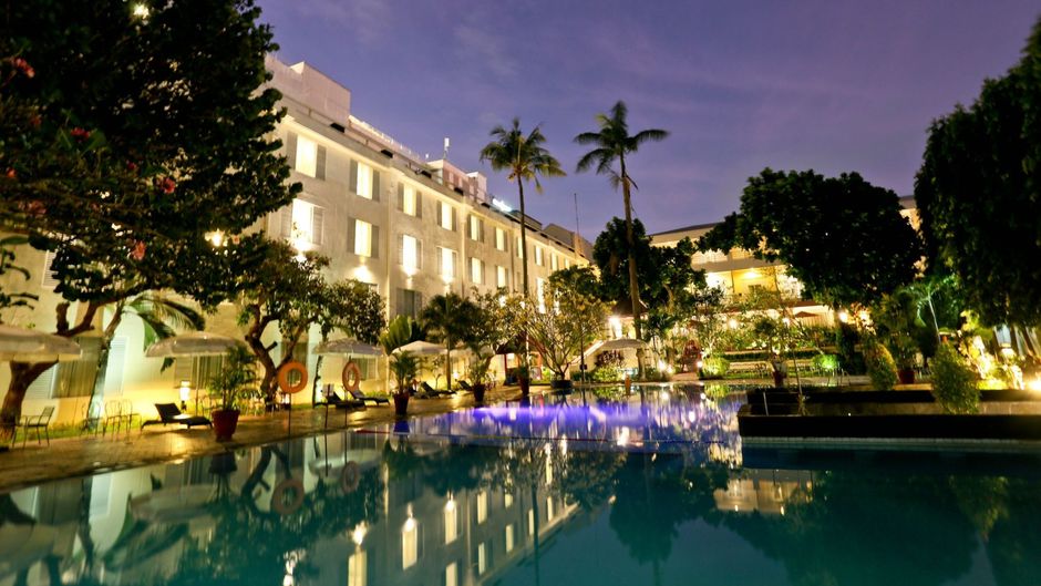 Hotel New Saphir Yogyakarta Exterior
