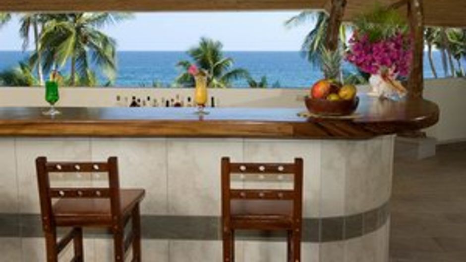 Tango Mar Beach Hotel, Spa & Golf Resort Bar/Lounge