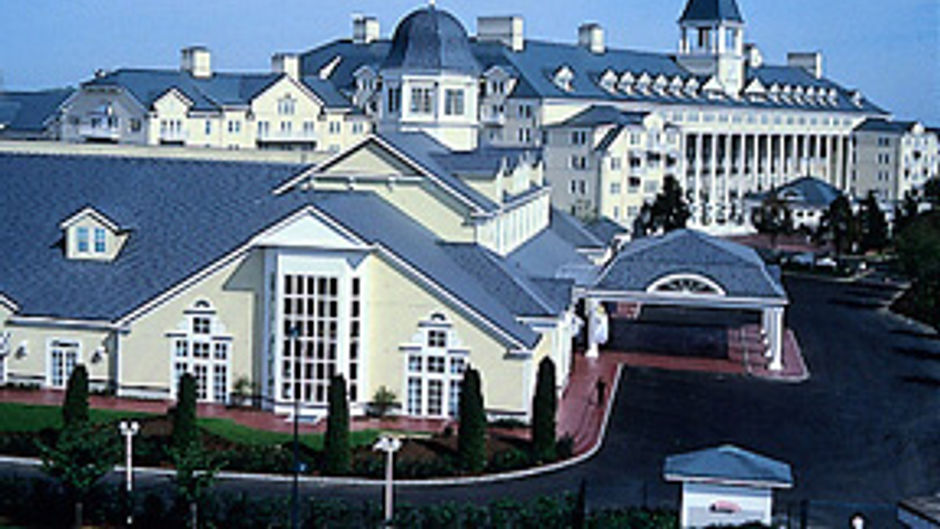 Disney's Newport Bay Club Exterior
